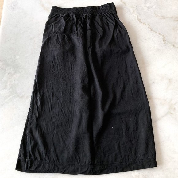 Aritzia Wilfred Gabrielle long black skirt, v shaped waist detail, pockets - Picture 7 of 7